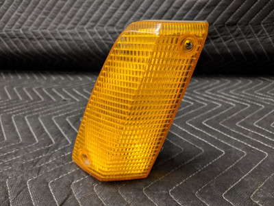 BMW E21 3-Series Turn Signal Reflector Right Passenger 63131360092 BMW E21 3-Series Turn Signal Reflector Right Passenger 63131360092