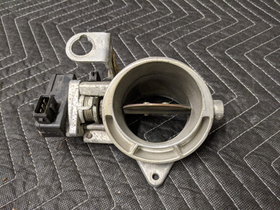 BMW E36 3-Series Secondary Throttle Housing Tube ASC+T 13541748840 BMW E36 3-Series Secondary Throttle Housing Tube ASC+T 13541748840