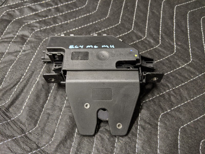 BMW E64 6-Series M6 Trunk Lid Lock With Micro Switch 51247840617 BMW E64 6-Series M6 Trunk Lid Lock With Micro Switch 51247840617