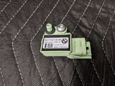 BMW E63/E64 6-Series M6 Impact Sensor 65779118168 BMW E63/E64 6-Series M6 Impact Sensor 65779118168