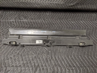 BMW E60/E61/E63/E64 5-Series 6-Series M5 M6 Radiator Support Bracket 17117519205 BMW E60/E61/E63/E64 5-Series 6-Series M5 M6 Radiator Support Bracket 17117519205