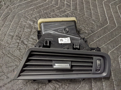 BMW F10/F11 5-Series Fresh Air Grille Vent Right Passenger 64229166884 BMW F10/F11 5-Series Fresh Air Grille Vent Right Passenger 64229166884
