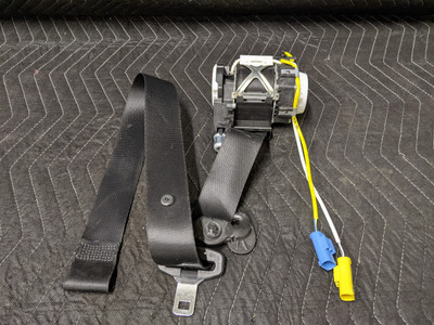 BMW E82 1-Series Coupe Front Right Passenger Seatbelt Upper 72112996152 BMW E82 1-Series Coupe Front Right Passenger Seatbelt Upper 72112996152