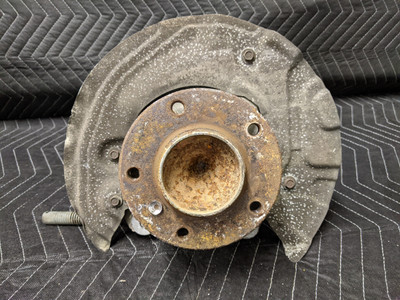 BMW E82 1-Series Front Knuckle Spindle Right Passenger 31216773210 BMW E82 1-Series Front Knuckle Spindle Right Passenger 31216773210