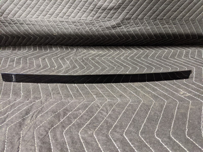 BMW E53 X5 Rear Right Window Guide Web Glanzschwarz 51348257700 BMW E53 X5 Rear Right Window Guide Web Glanzschwarz 51348257700