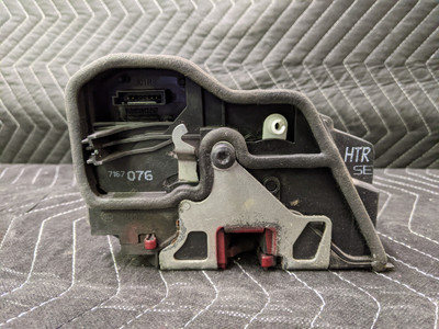 BMW E60/E83 X3 M5 Door Lock Actuator Rear Right Passenger 51227167076 BMW E60/E83 X3 M5 Door Lock Actuator Rear Right Passenger 51227167076