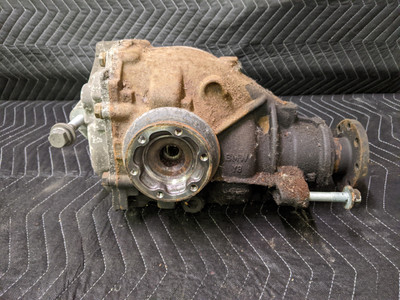 BMW E83 X3 3.0 AT Rear Differential 3.64 33107523668 BMW E83 X3 3.0 AT Rear Differential 3.64 33107523668