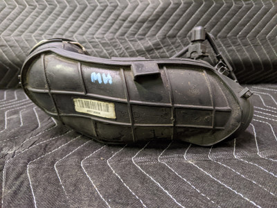 BMW F15/F16/F25/F26/F30/F31/F32/F34/F36 Filtered Air Pipe 13718507369