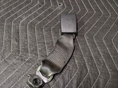BMW E83 X3 Lower Seat Belt Receiver Rear Center 72113403562 BMW E83 X3 Lower Seat Belt Receiver Rear Center 72113403562