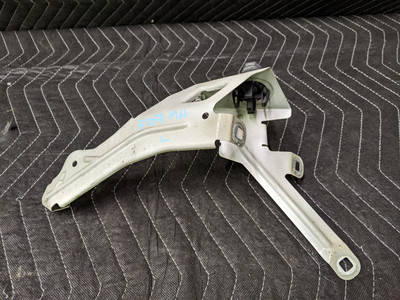 BMW F07 5-Series GT Front Left Fender Mount Bracket 41357193421 BMW F07 5-Series GT Front Left Fender Mount Bracket 41357193421