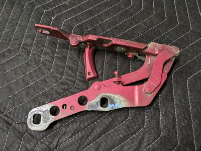 BMW E83 X3 Hood Hinge Left Driver's 3411447 BMW E83 X3 Hood Hinge Left Driver's 3411447