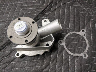 BMW E28/E30/E34 Engine Water Pump 11519070759 BMW E28/E30/E34 Engine Water Pump 11519070759