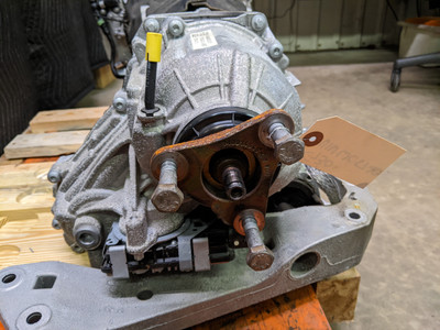 BMW G11/G12/G30/G31/G32 Transfer Case 27108485036 BMW G11/G12/G30/G31/G32 Transfer Case 27108485036