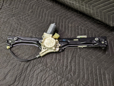 BMW E70 X5 Window Regulator With Motor Rear Left 51357166381 BMW E70 X5 Window Regulator With Motor Rear Left 51357166381