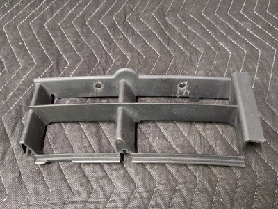 BMW E39 5-Series Front Bumper Grid Left Driver 51118235673 BMW E39 5-Series Front Bumper Grid Left Driver 51118235673