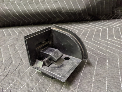 BMW E61/E83 Rear Right Cargo Cover Latch 51477160590