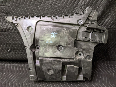 BMW G30 5-Series Rear Bumper Guide Left 51127387299 BMW G30 5-Series Rear Bumper Guide Left 51127387299