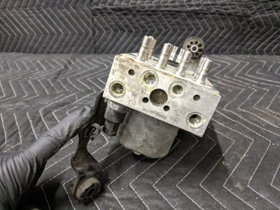 BMW E53 X5 ABS Brake Pump 34516761977 BMW E53 X5 ABS Brake Pump 34516761977