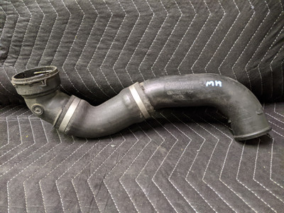 BMW E60/E61 5-Series N54 Engine Charge Air Induction Pipe 13717600010 BMW E60/E61 5-Series N54 Engine Charge Air Induction Pipe 13717600010