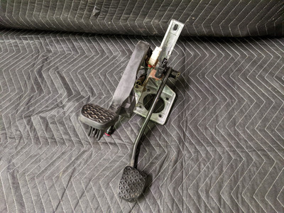 BMW Z3 E36 Manual Pedal Assembly 35111161962 BMW Z3 E36 Manual Pedal Assembly 35111161962