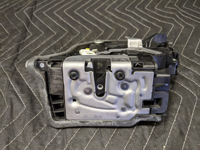 BMW F90/G30/G31 5-Series M5 Front Left Door Lock Actuator 51217477685 BMW F90/G30/G31 5-Series M5 Front Left Door Lock Actuator 51217477685