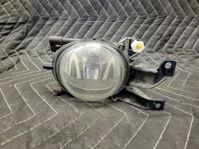 BMW E39 5-Series Fog Light Right 63176900222 BMW E39 5-Series Fog Light Right 63176900222