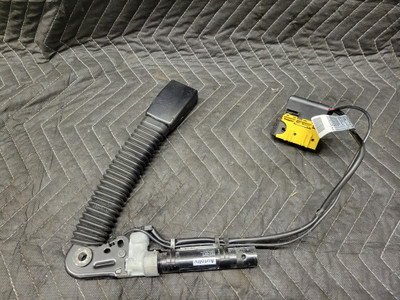 BMW E60/E61 5-Series Lower Left Seat Belt Receiver 72119117239 BMW E60/E61 5-Series Lower Left Seat Belt Receiver 72119117239