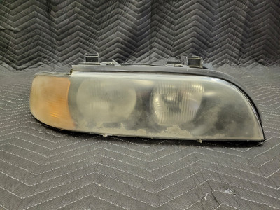 BMW E39 5-Series Halogen Headlight Right 63128385092