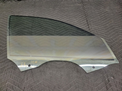 BMW F30/F31/F80 3-Series M3 Front Right Door Window Glass 51337259826 BMW F30/F31/F80 3-Series M3 Front Right Door Window Glass 51337259826