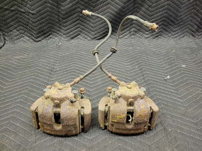 BMW E46 3-Series 330i Front Brake Caliper Set 34116765881 34116765882 BMW E46 3-Series 330i Front Brake Caliper Set 34116765881 34116765882