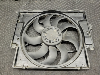 BMW F30/F31 3-Series Engine Cooling Fan 600W 17427640511 BMW F30/F31 3-Series Engine Cooling Fan 600W 17427640511