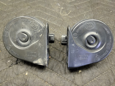 BMW E70 X5 Horn High Low Pitch 61337288095 61337288096 BMW E70 X5 Horn High Low Pitch 61337288095 61337288096