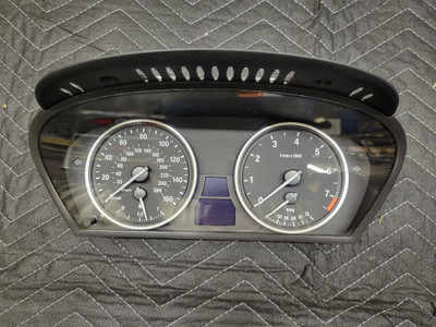 BMW E60/E61 5-Series Instrument Cluster Speedometer 338KM 62109194887 BMW E60/E61 5-Series Instrument Cluster Speedometer 338KM 62109194887