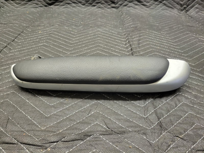 BMW E46 3-Series Coupe Convertible Rear Left Armrest Matte Chrome/Schwarz 51438257961 BMW E46 3-Series Coupe Convertible Rear Left Armrest Matte Chrome/Schwarz 51438257961