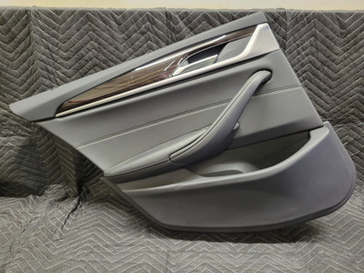 BMW G30/G31 5-Series Rear Left Door Card Dakota Exclusive Schwarz 51427477141 BMW G30/G31 5-Series Rear Left Door Card Dakota Exclusive Schwarz 51427477141