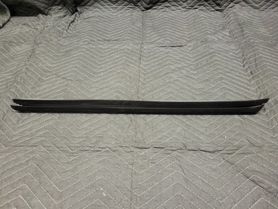 BMW F90/G30/G31 5-Series M5 Front Left Interior Door Seal 51337336959 BMW F90/G30/G31 5-Series M5 Front Left Interior Door Seal 51337336959