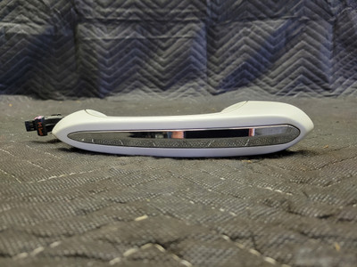 BMW G30 5-Series Rear Left Door Handle Mineral White Metallic 51217443069 BMW G30 5-Series Rear Left Door Handle Mineral White Metallic 51217443069