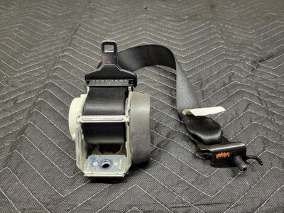 BMW F25/F26 X3 X4 Rear Left Upper Seat Belt Schwarz 72117258447 BMW F25/F26 X3 X4 Rear Left Upper Seat Belt Schwarz 72117258447