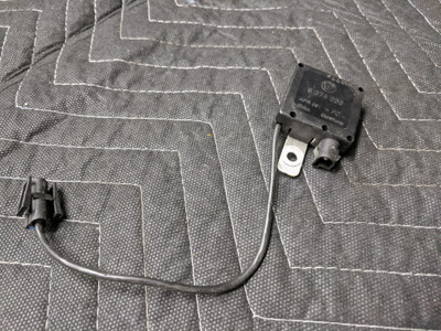 BMW E38/E39 Radio Antenna Amplifier Trap Circuit 8374266 BMW E38/E39 Radio Antenna Amplifier Trap Circuit 8374266
