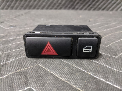 BMW E46/E53/E85/E86 Hazard Warning Central Locking System Switch 61318368920