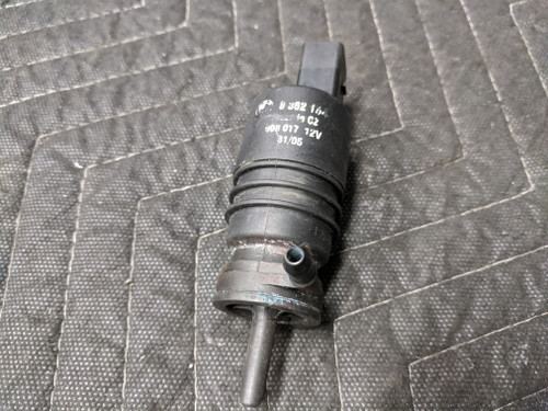 BMW E53 X5 Windshield Washer Pump 67128362154