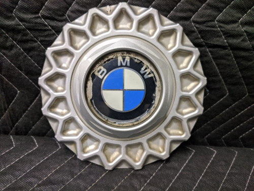 BMW E24/E32/E34 Cross Spoke Style 5 Hub Cap 36131179828