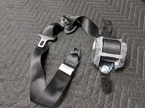 BMW E70 X5 Upper Rear Seat Belt Left Schwarz 72117161847