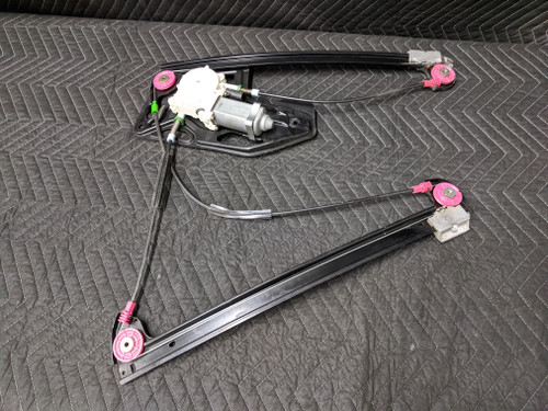 BMW E38 7-Series Front Right Passenger Window Regulator With Motor 51338125202