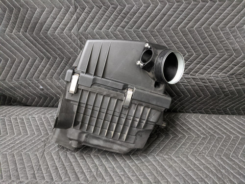 BMW E60/E63/E64 M5 M6 Air Intake Box Right 13717839023