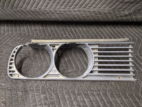 BMW E30 3-Series Front Grille Right Passenger 51131945886