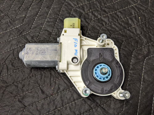 BMW F10/F11 5-Series Power Window Drive Motor Left 51337271563