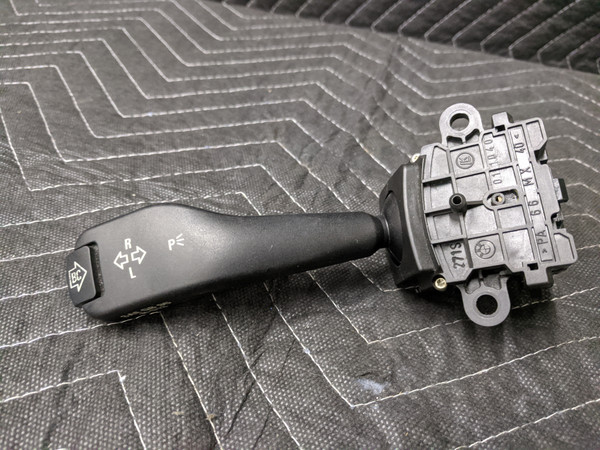 BMW E38/E39/E46/E53/E83/E85/E86 Turn Signal Combination Switch 61318363668