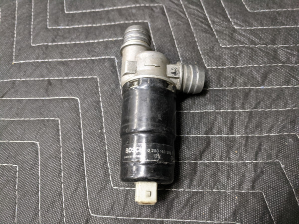 BMW E23/E24/E28/E30/E32/E34 Idle Air Control Valve Bosch 0280140509 13411286065