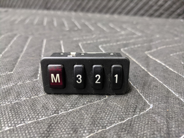 BMW E38/E39 5-Series 7-Series Seat Memory Switch 61318352160